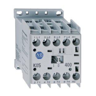 Mini contacteur, 4kW/400V, AC-3, 9A, 4 contacts principaux 4 N.O.. Tension de commande 24VDC avec circuit de protection diodes