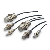 Ind. Sensor E2E2, Bauform M12 Messing, Sn=5mm, nicht bündig, PNP, N.O., 12-24VDC, Anschluss Kabel 2m, 3-Draht