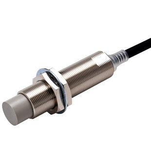 Amplificateur ind. E2E, Modèle M18 laiton, Sn=16mm, non affleurant, PNP, IO-Link COM3, N.O., 10-30VDC, câble de raccordement 2m, 3 fils